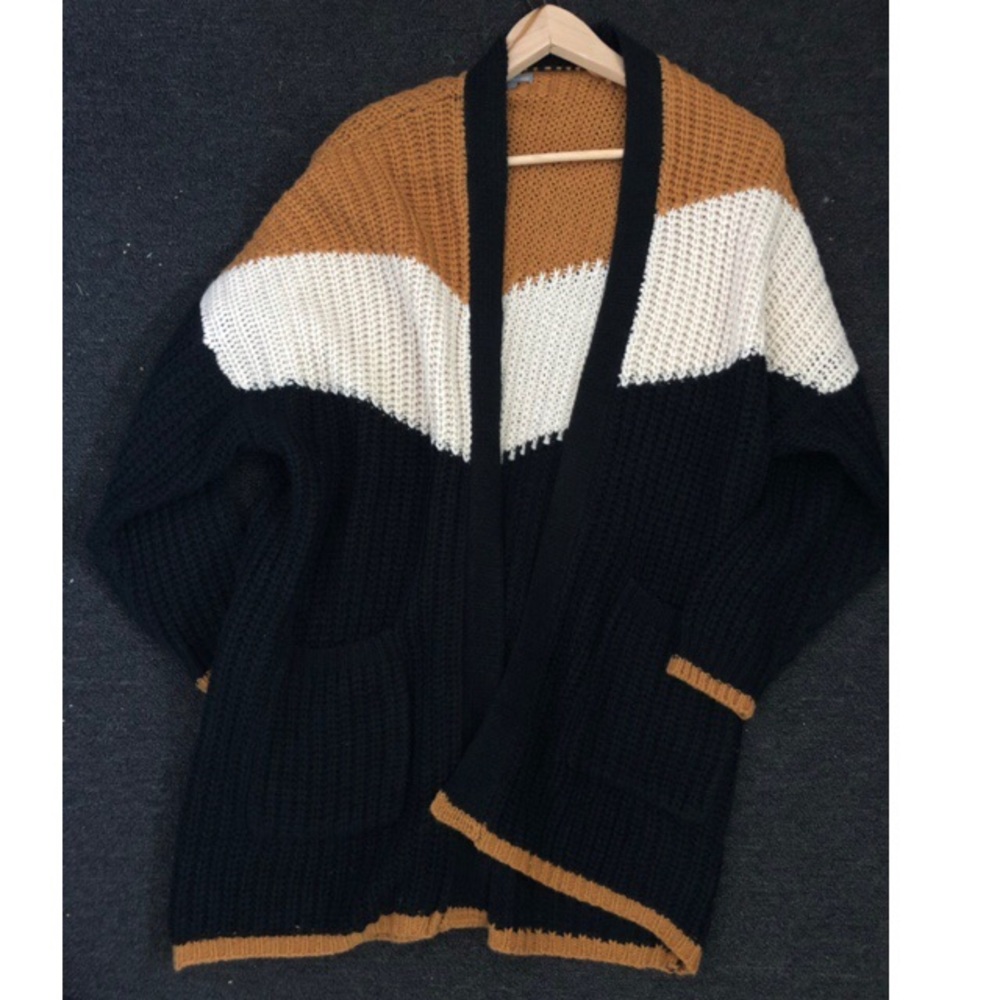 Fluffy oversized cardigan!